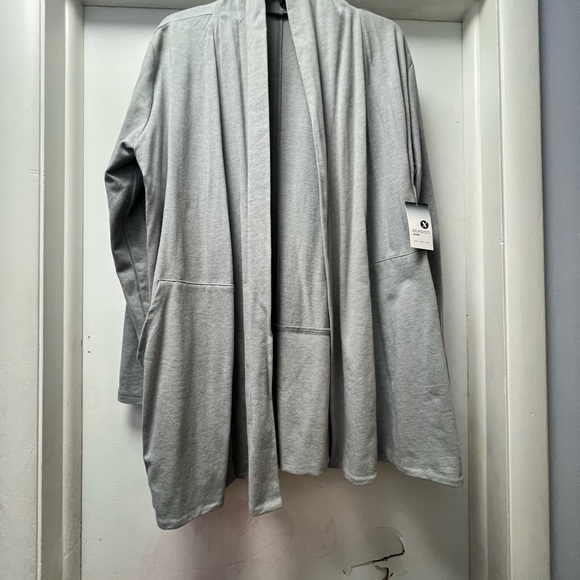 Cardigans - Picture 5 of 6